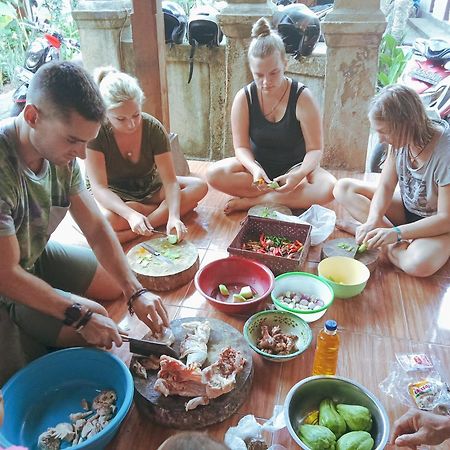 Lionk Bali House Bed & Breakfast อูบุด ภายนอก รูปภาพ