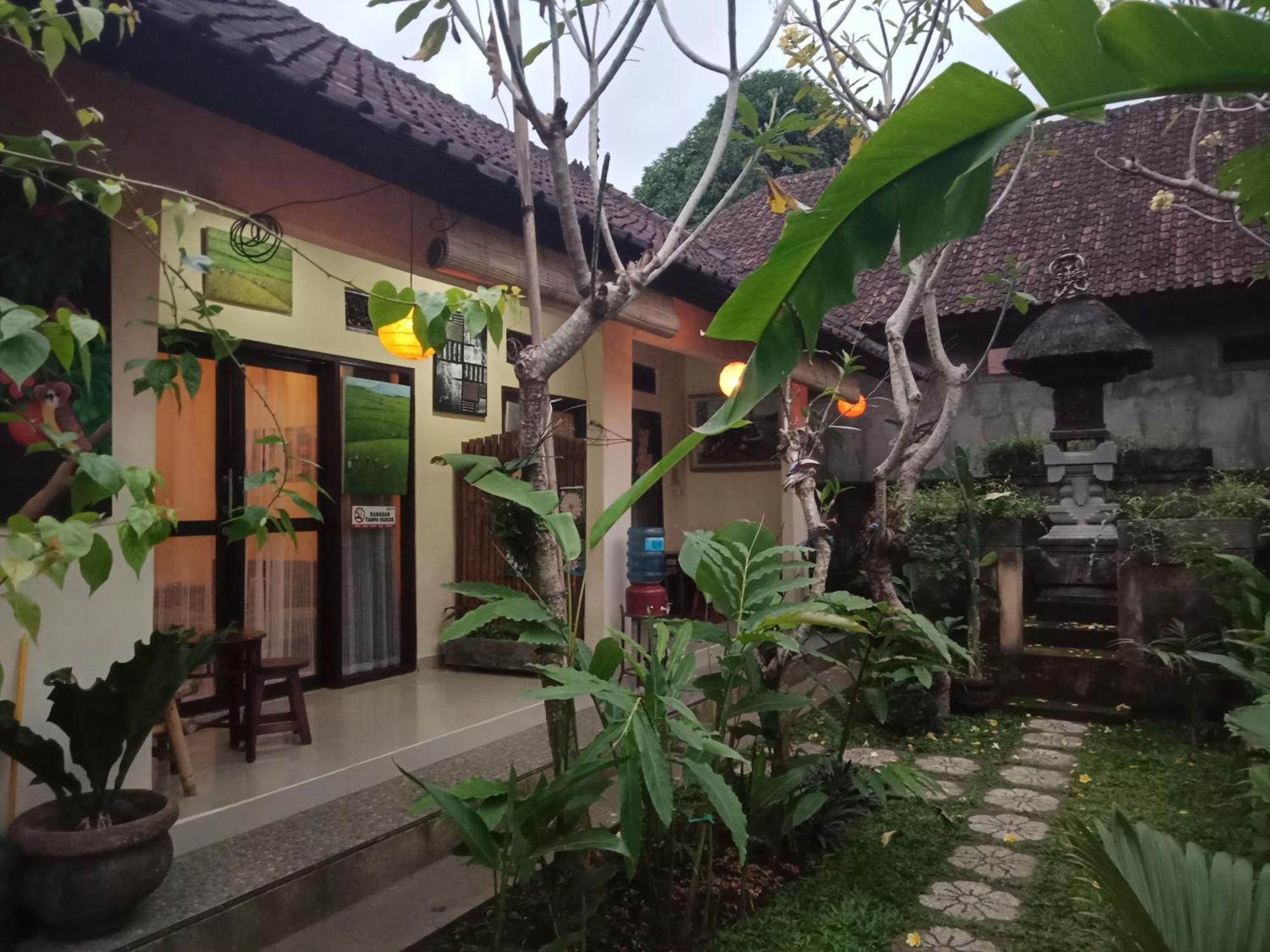 Lionk Bali House Bed & Breakfast อูบุด ภายนอก รูปภาพ