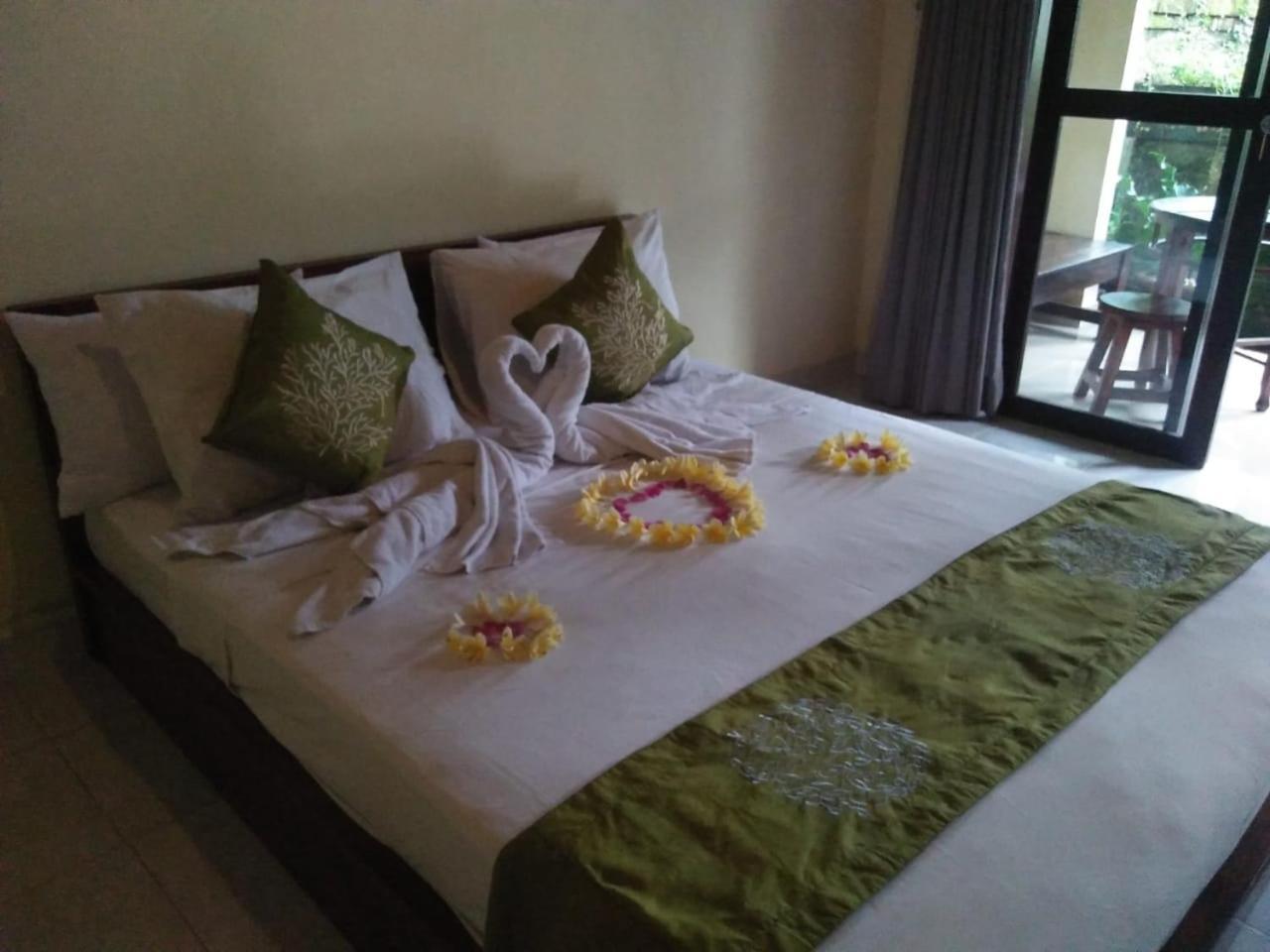 Lionk Bali House Bed & Breakfast อูบุด ภายนอก รูปภาพ